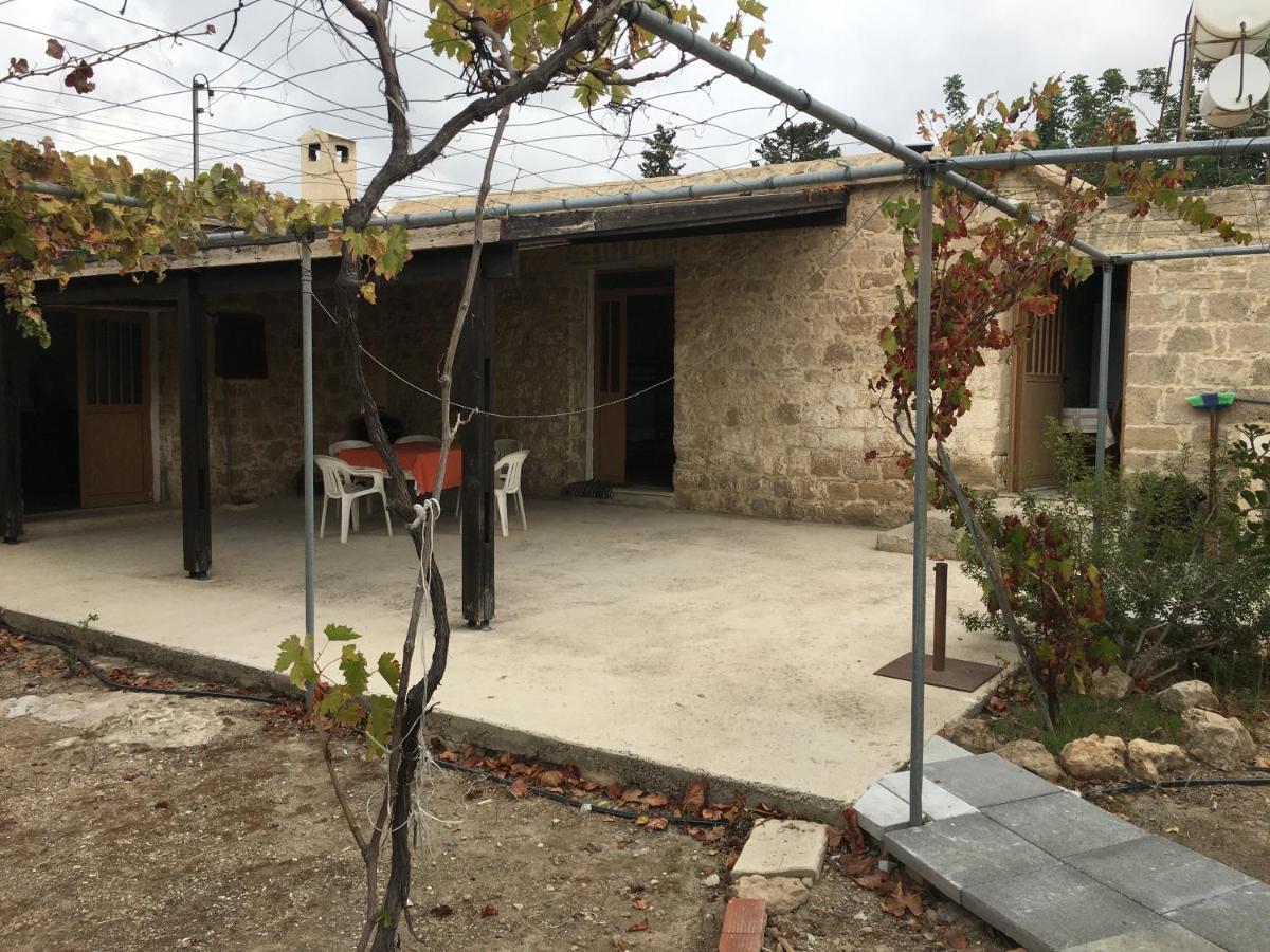 Friendly Villagehouse Paphos Exterior photo